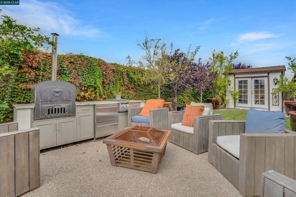 BRENTWOOD - Residential