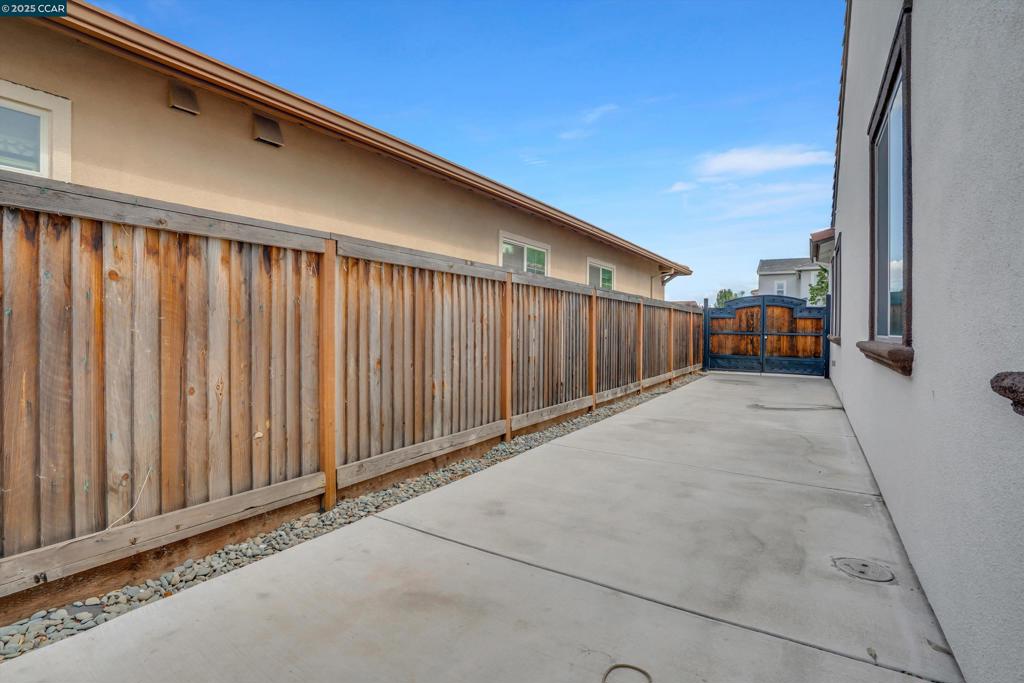 BRENTWOOD - Residential