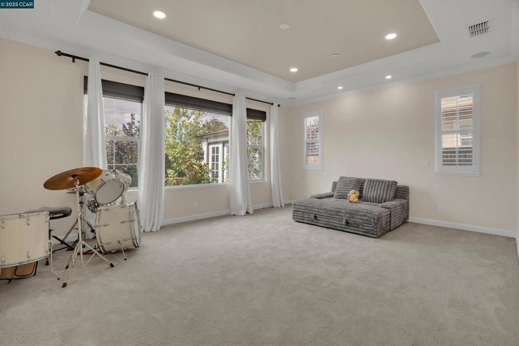 BRENTWOOD - Residential