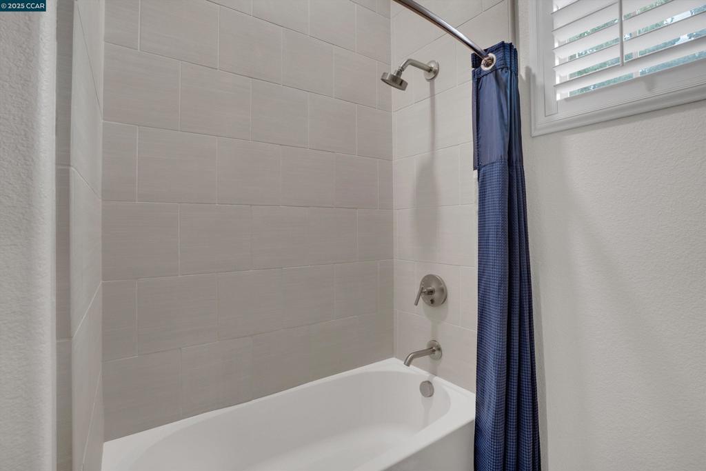 BRENTWOOD - Residential