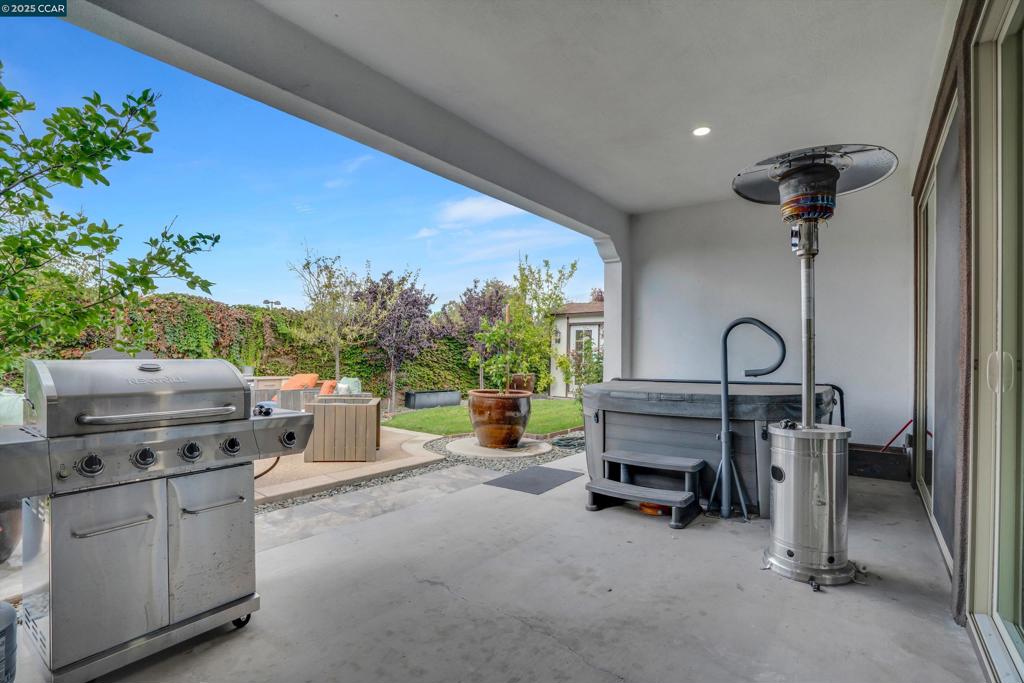BRENTWOOD - Residential