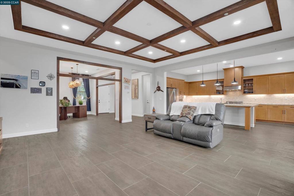 BRENTWOOD - Residential