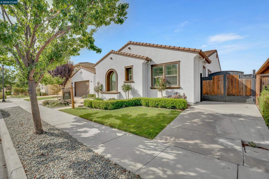 BRENTWOOD - Residential