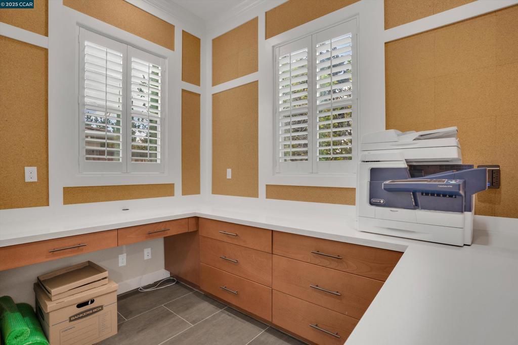 BRENTWOOD - Residential