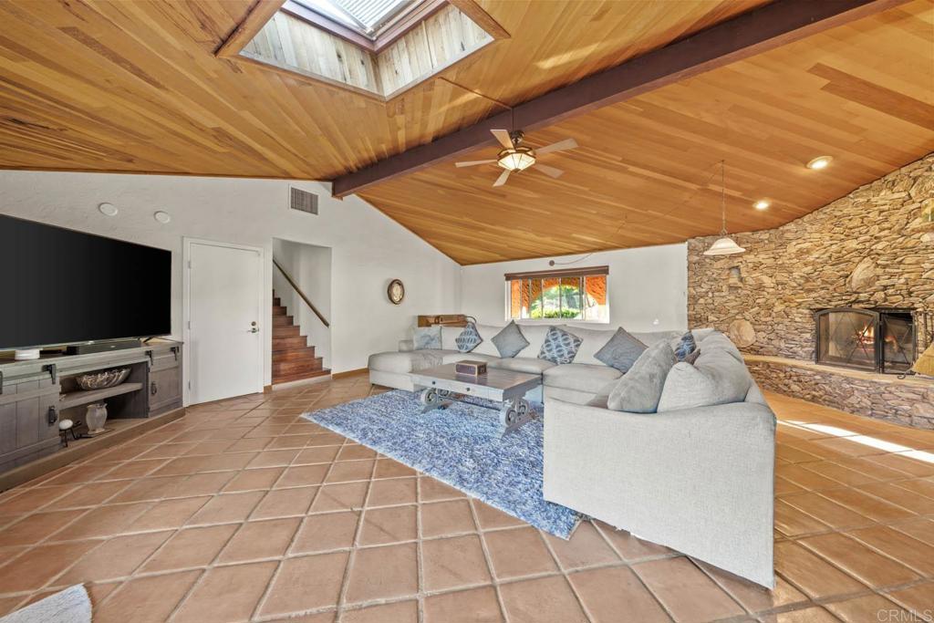 3204 Via Caliente Del Sol