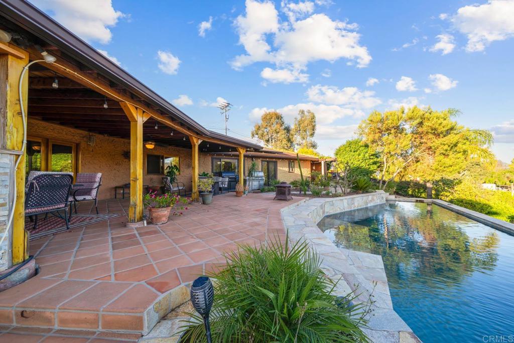 3204 Via Caliente Del Sol