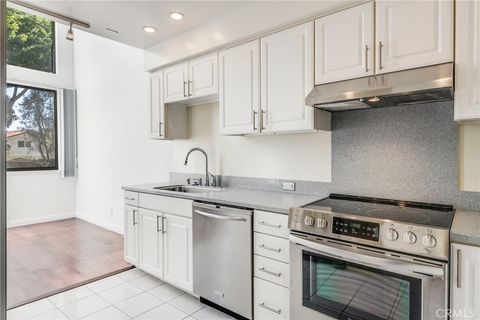 Tiny photo for 5987 Peacock Ridge Rd Rd #122, Rancho Palos Verdes, CA 90275 (MLS # PV25233935)
