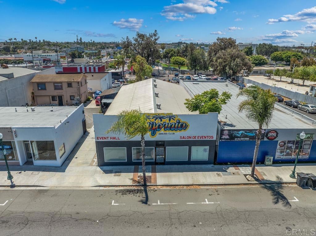 718 726 E 8Th Street