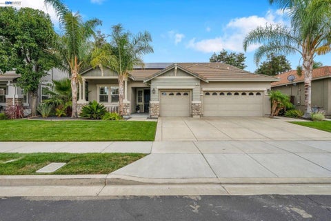 Photo of 173 Pescara Blvd, Brentwood, CA 94513 (MLS # 41147603)