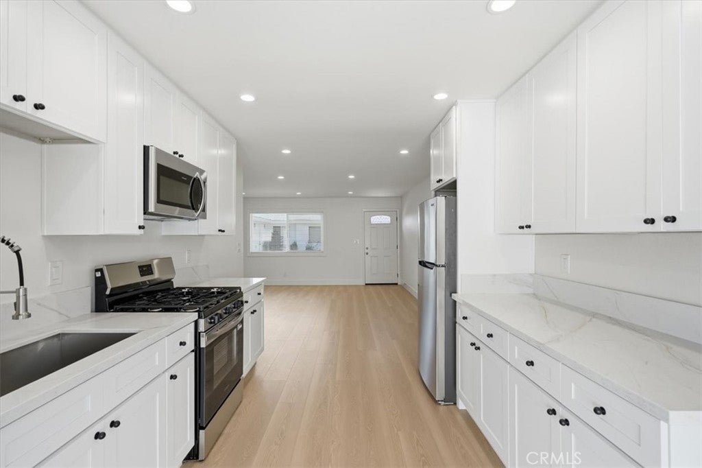 16402 San Jacinto