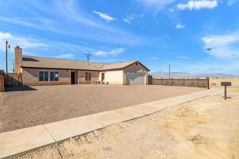 Photo of 1967 Sterling Avenue, Thermal, CA 92274 (MLS # 219140608DA)