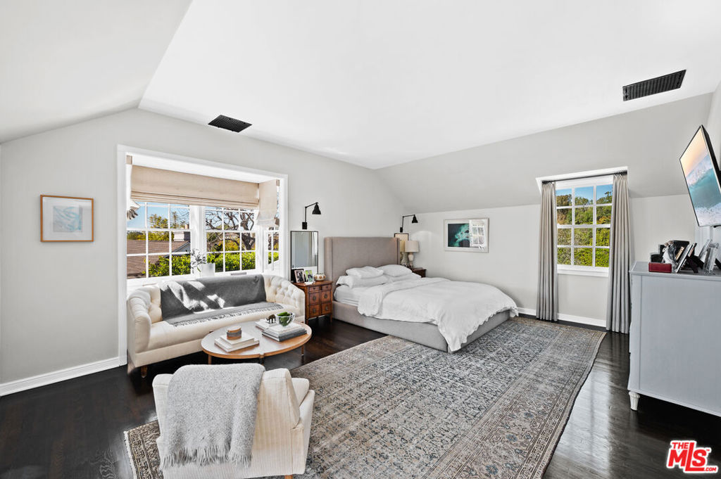 211 Barlock Avenue