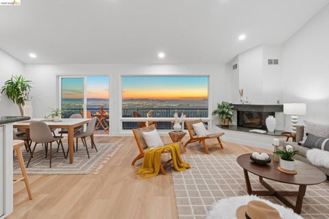 Photo of 8 Clipper Hl HL, Oakland, CA 94618 (MLS # 41149522)