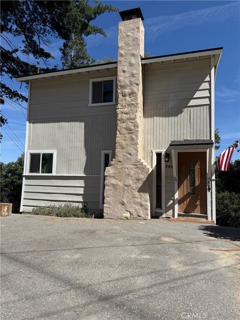 Photo of 785 County (AROSA) Drive, Crestline, CA 92325 (MLS # IV26073935)