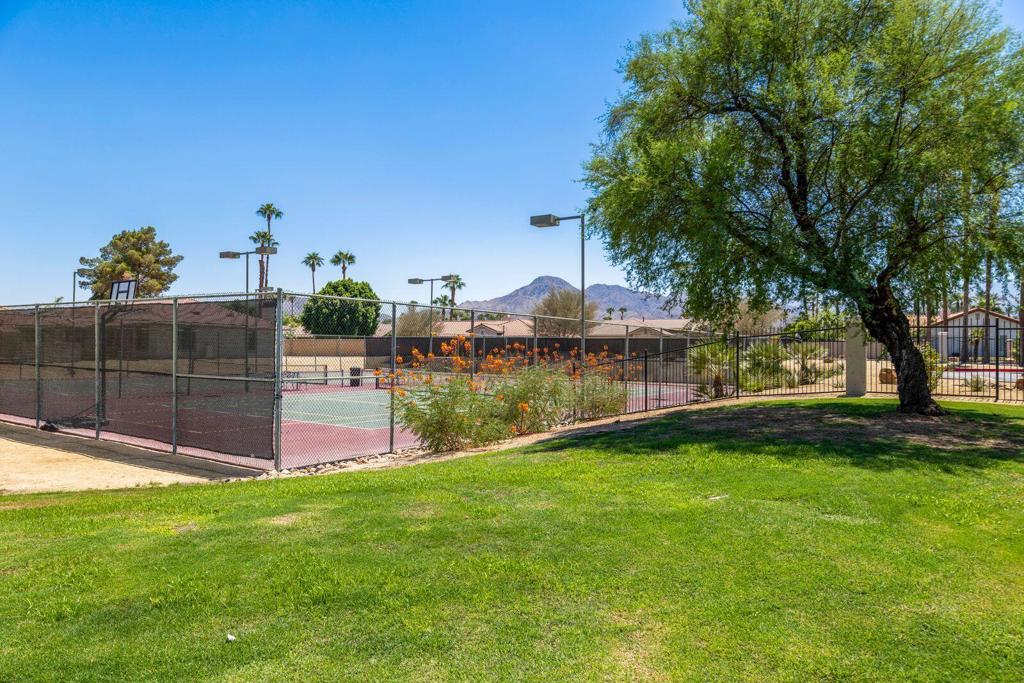 Palm Lakes - Residential