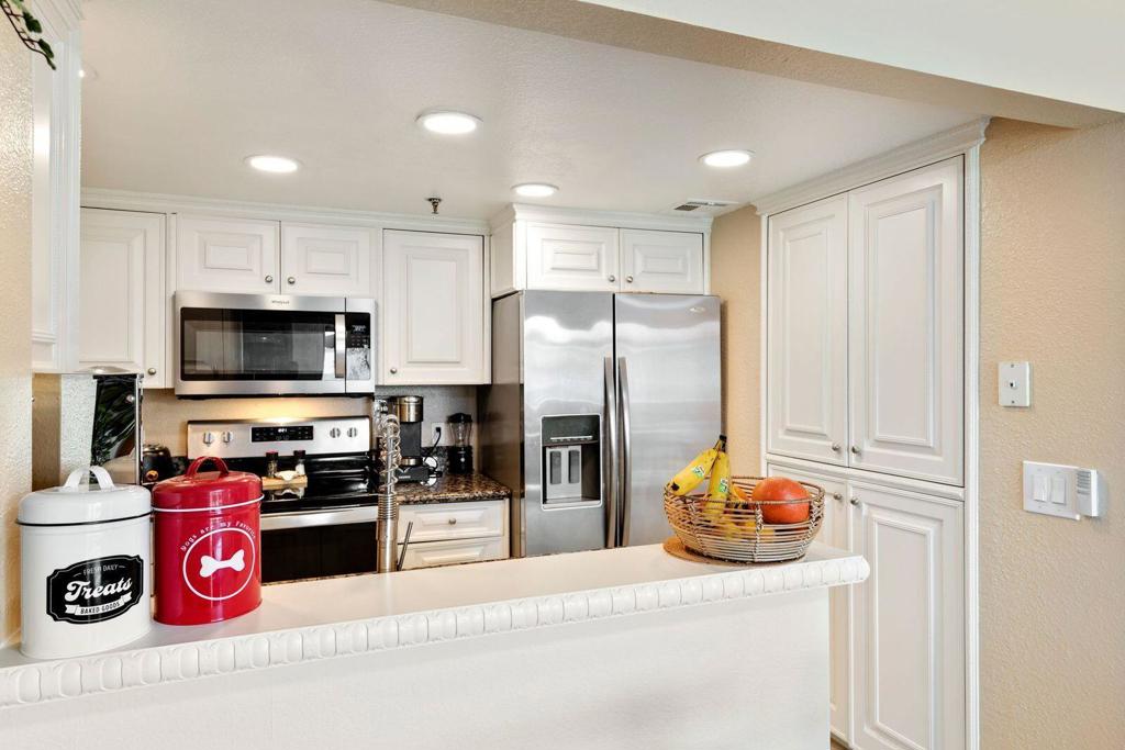 Palm Lakes - Residential