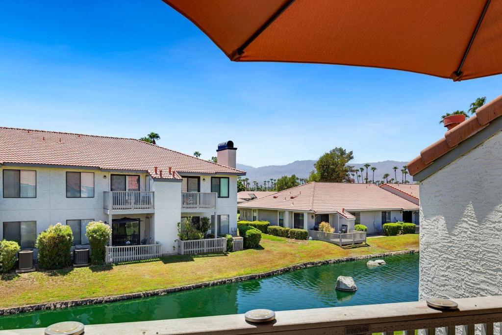 Palm Lakes - Residential