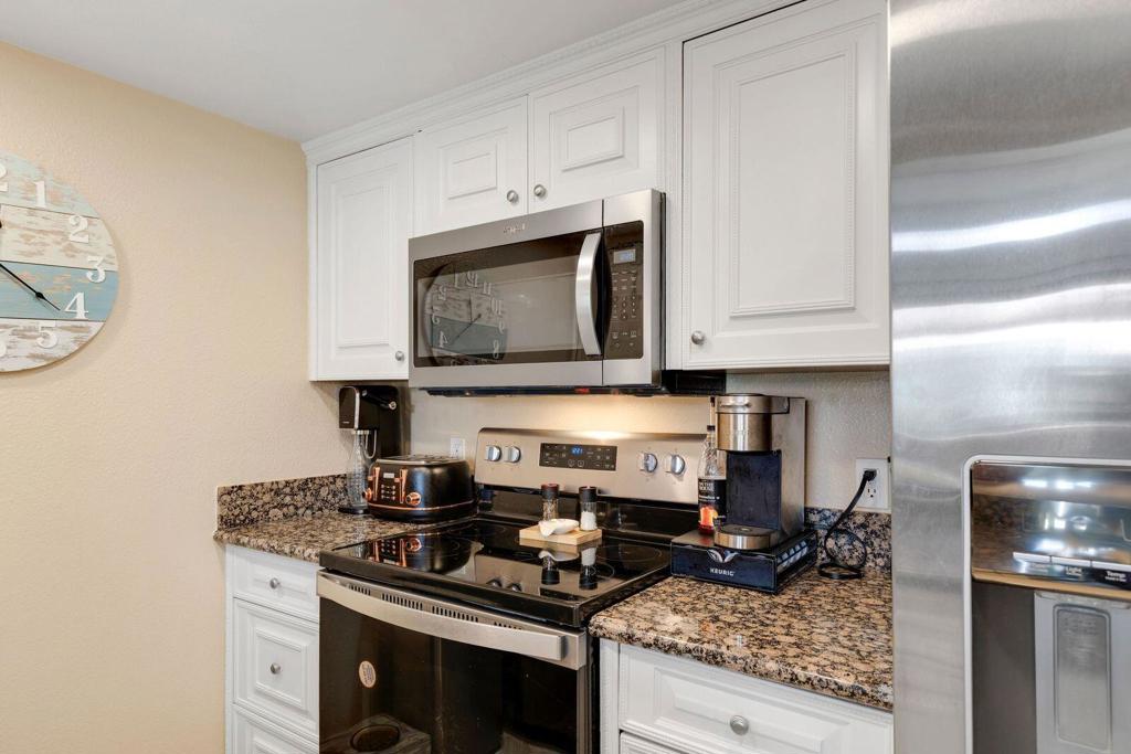 Palm Lakes - Residential