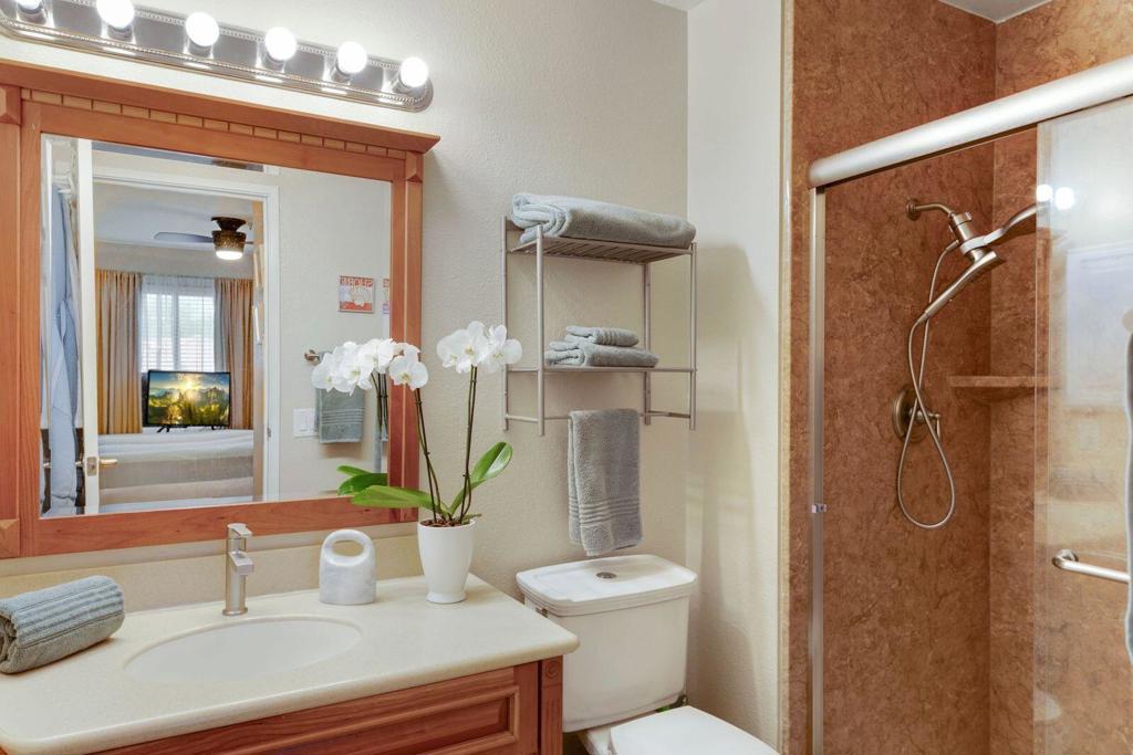 Palm Lakes - Residential