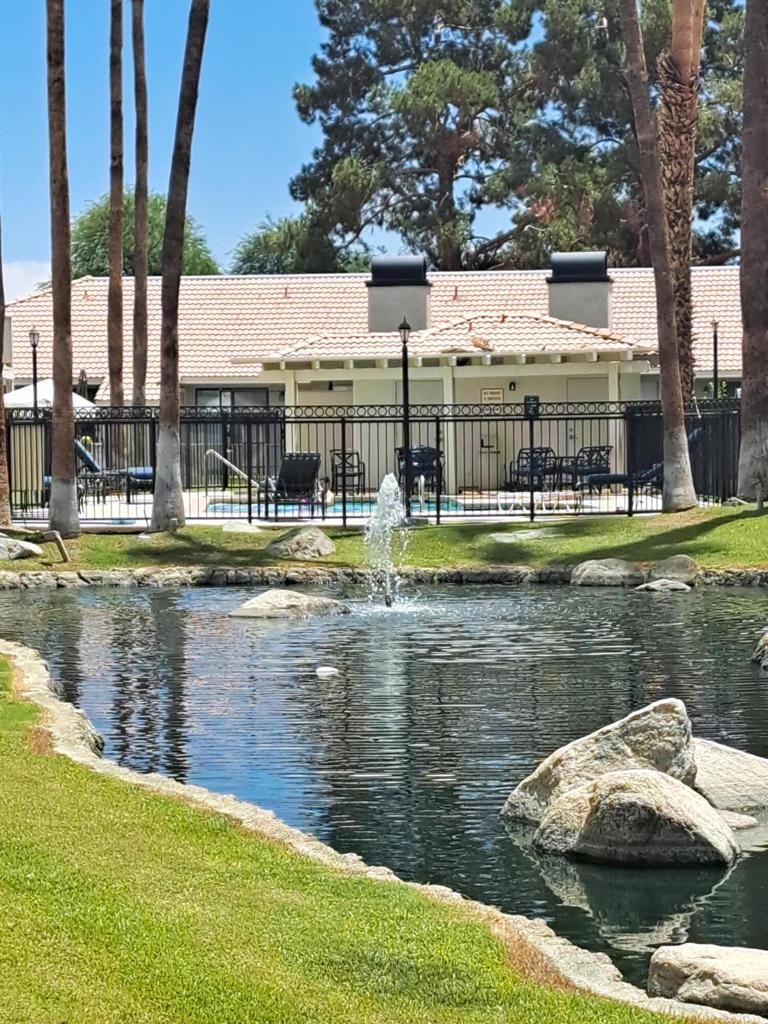 Palm Lakes - Residential