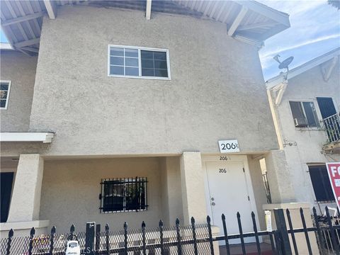 Photo of 206 w 52nd Pl Pl, Los Angeles, CA 90037 (MLS # WS25193888)