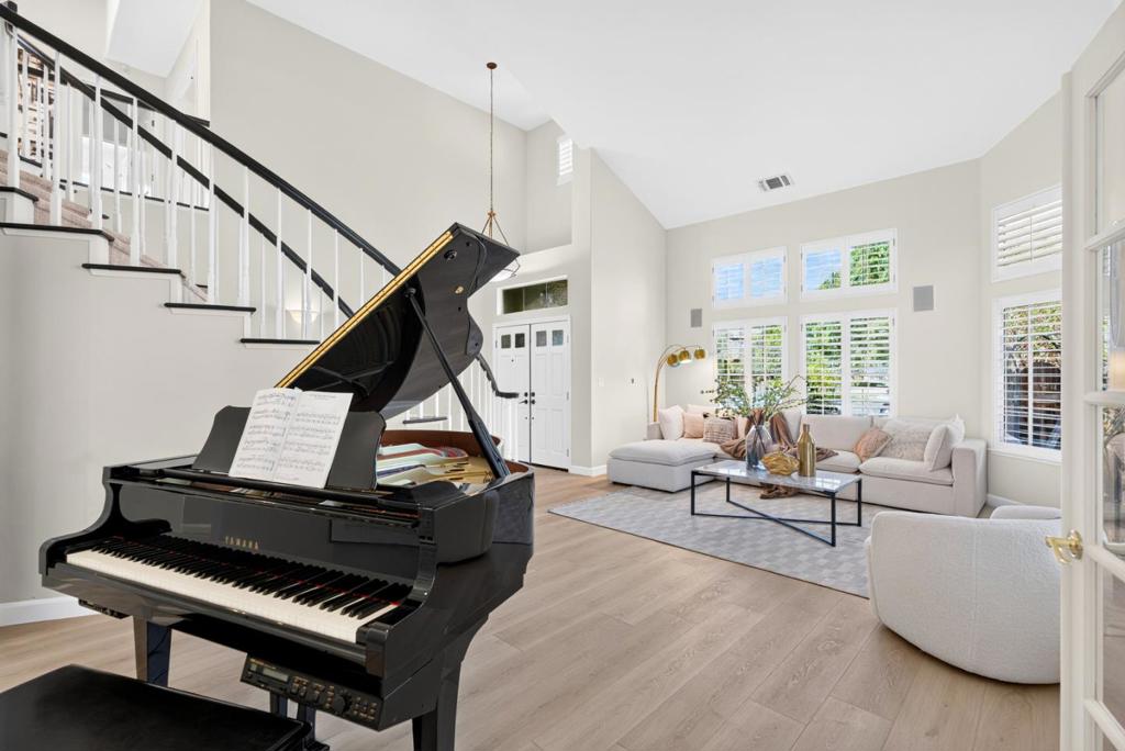 848 Summit Court