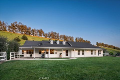 Photo of 6725 Calle Stornetta Pl, San Luis Obispo, CA 93401 (MLS # SC26085811)