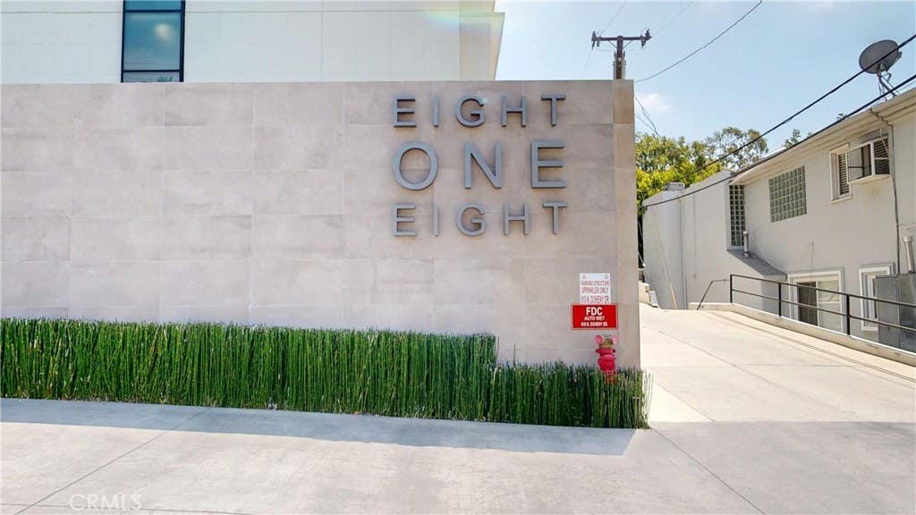 Photo of 818 N Doheny Drive #908, West Hollywood, CA 90069 (MLS # SR26034148)