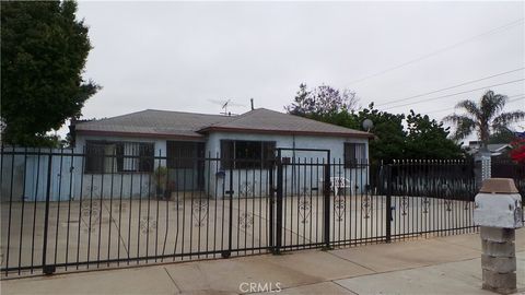 Photo of 13912 Daventry Street, Pacoima, CA 91331 (MLS # SR25120891)