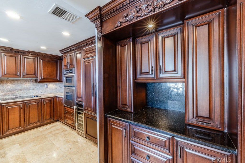 850 E Ocean Boulevard 1104