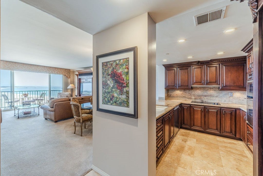 850 E Ocean Boulevard 1104