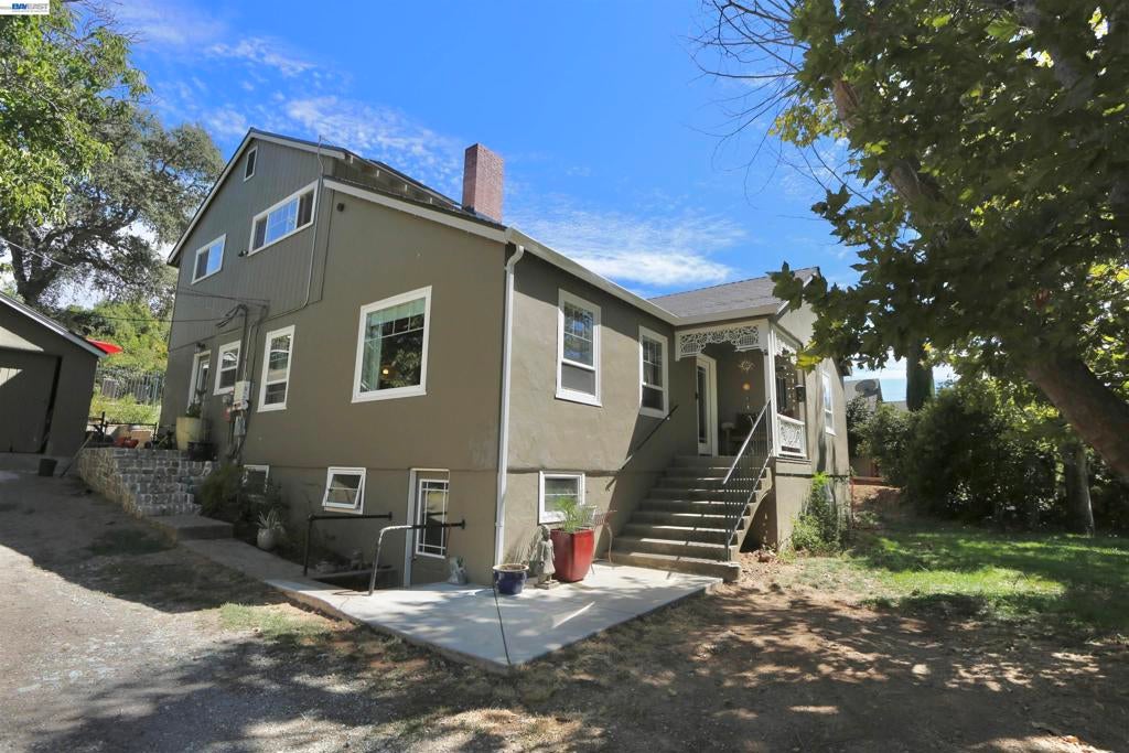 1522 Vallecito