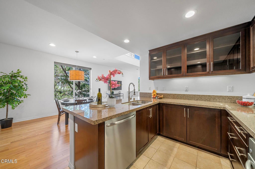 573 Rockefeller, Irvine CA 92612 - Photo 12