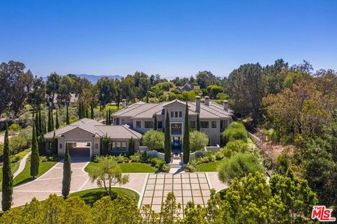 Photo of 1209 Via Aracena, Camarillo, CA 93010 (MLS # 26673891)