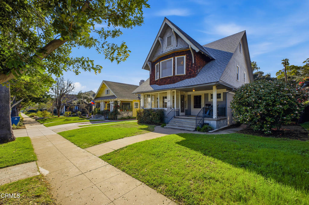 825 N Bushnell Avenue