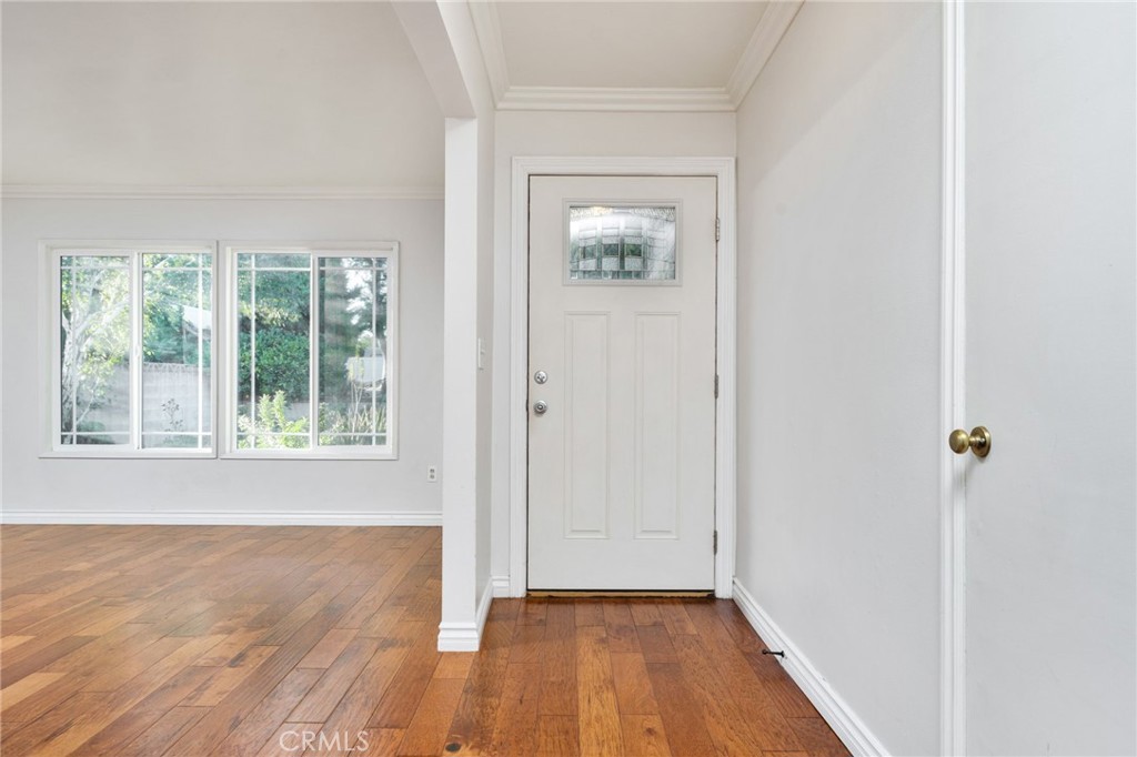 632 W 7th Street