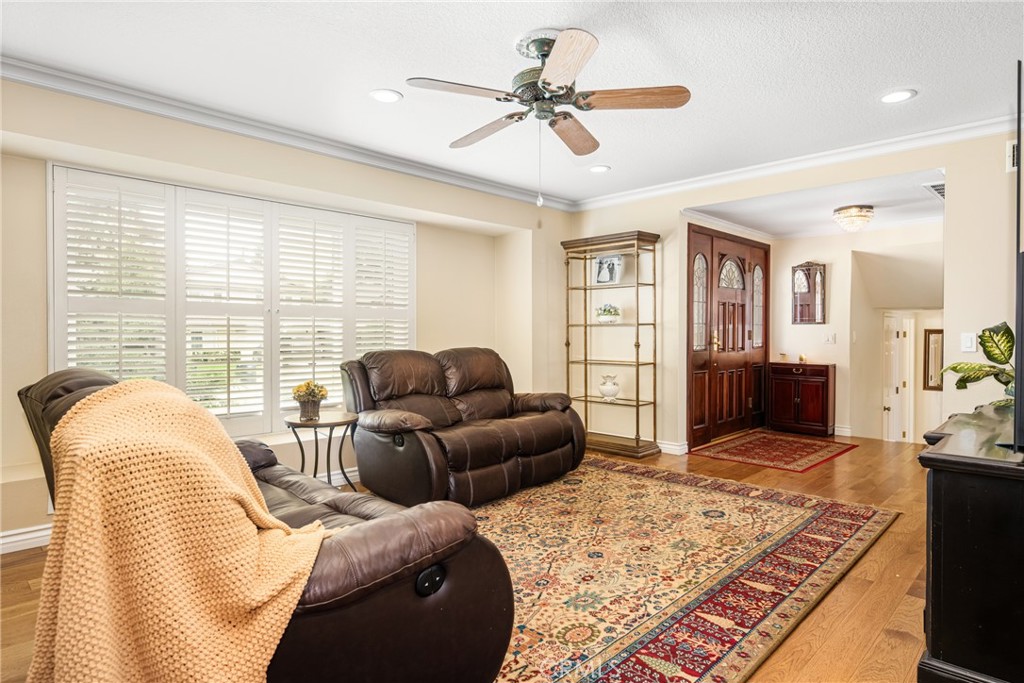 2902 E Trenton E