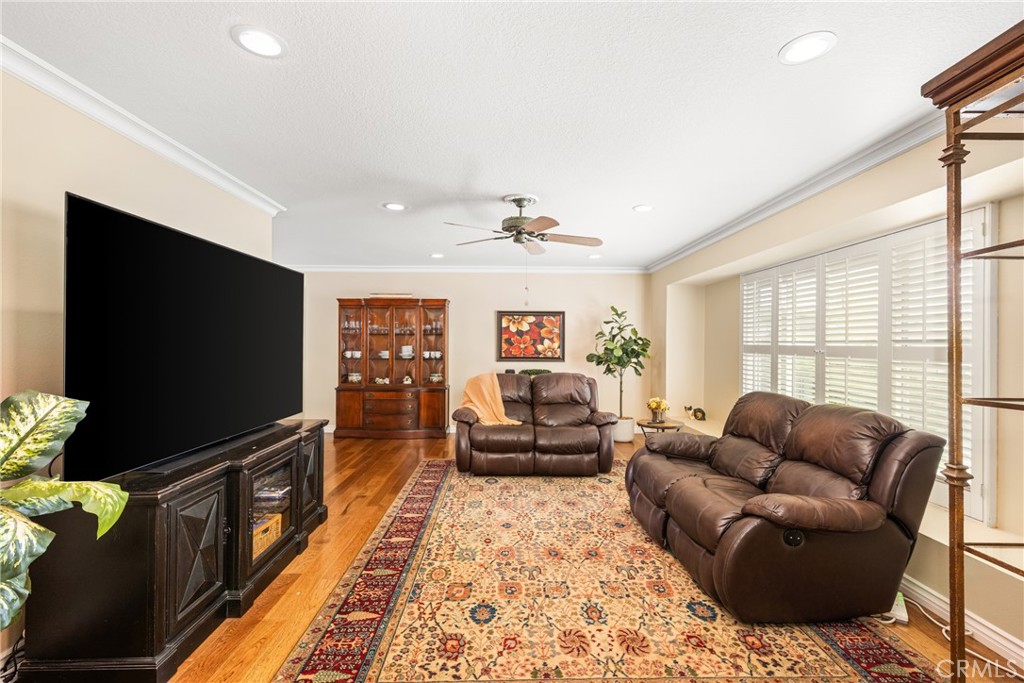 2902 E Trenton E