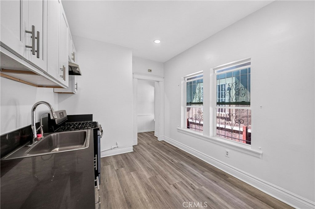427 E 43rd Street