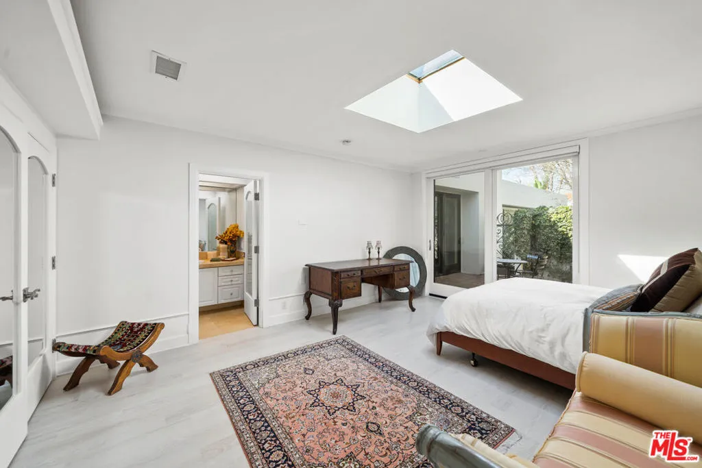 Calabasas, California 91302, United States, 5 Bedrooms Bedrooms, ,5 BathroomsBathrooms,Residential,Active,206955