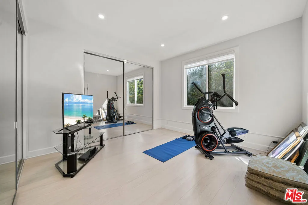 Calabasas, California 91302, United States, 5 Bedrooms Bedrooms, ,5 BathroomsBathrooms,Residential,Active,206955