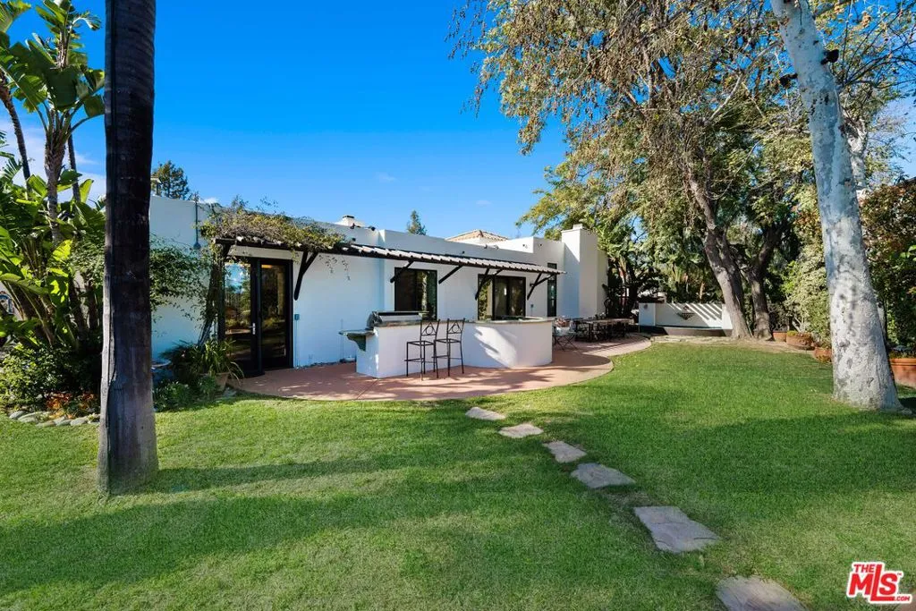 Calabasas, California 91302, United States, 5 Bedrooms Bedrooms, ,5 BathroomsBathrooms,Residential,Active,206955