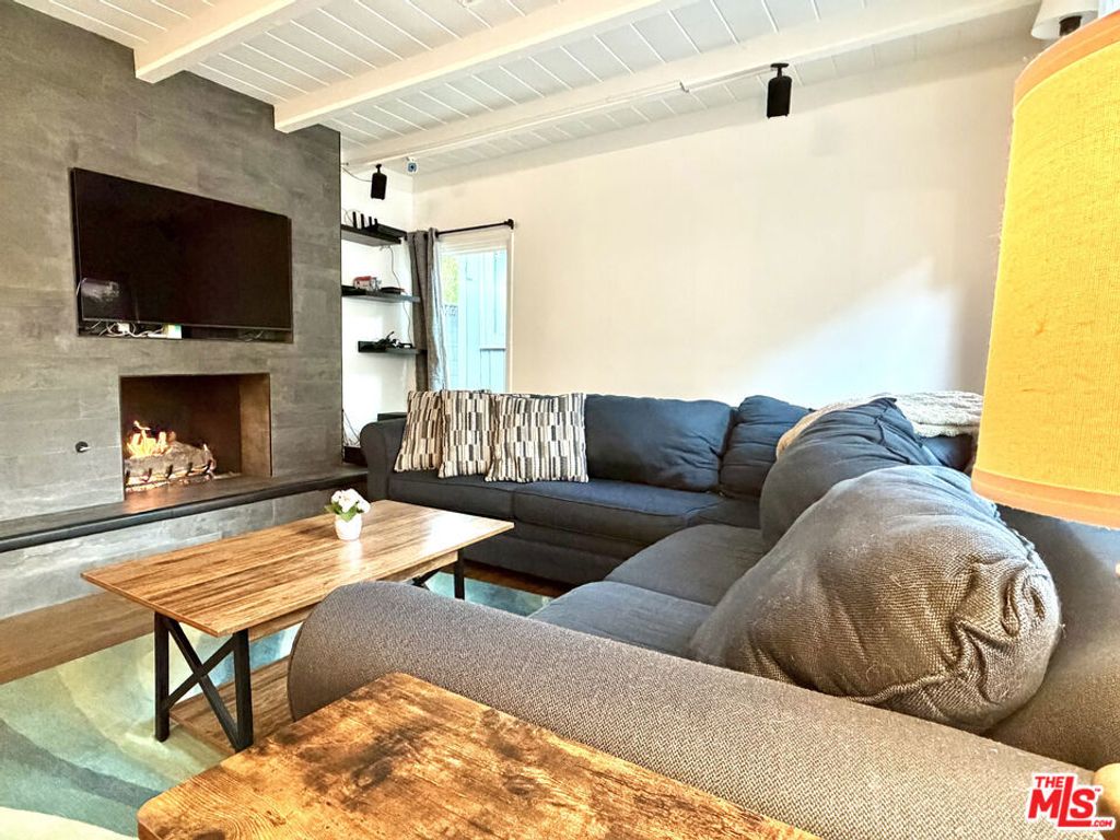 Photo of 10683 Valleyheart Drive, Studio City, CA 91604 (MLS # 26729555)