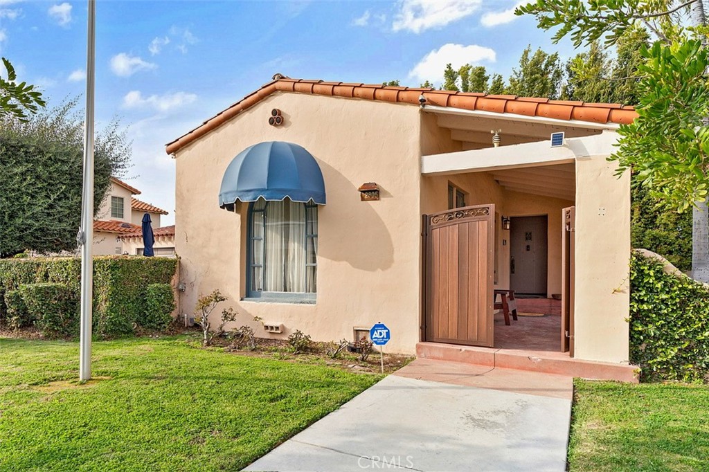 2805 W Bella Court