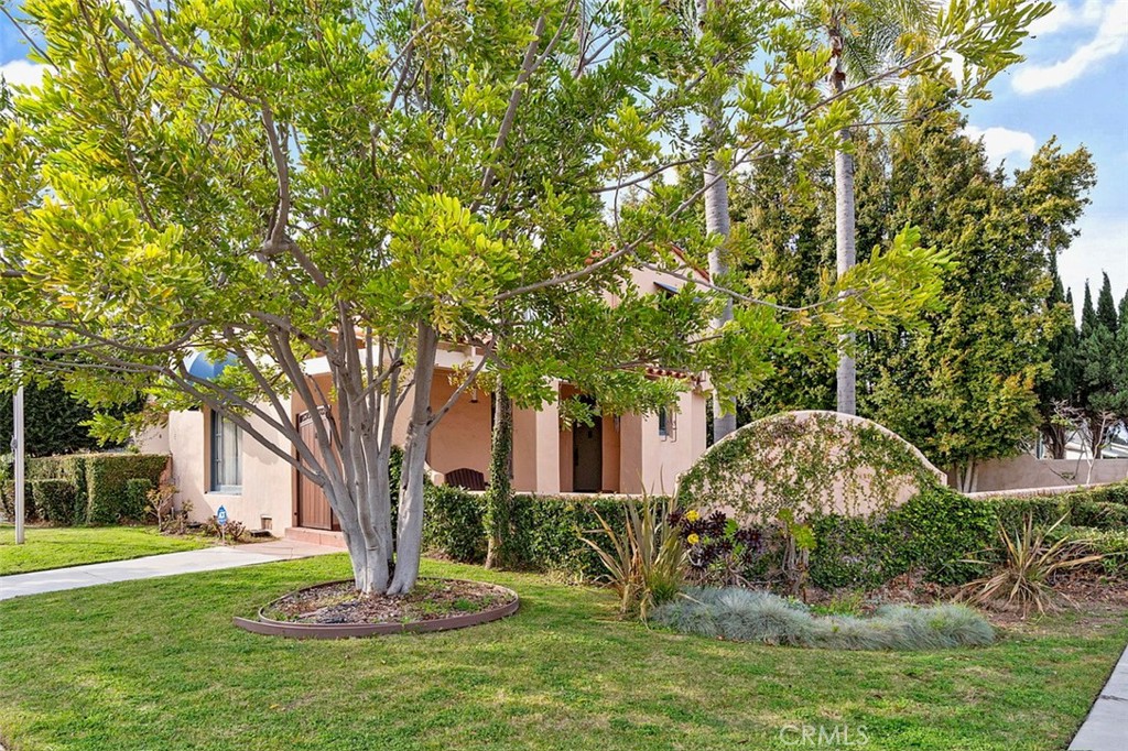 2805 W Bella Court