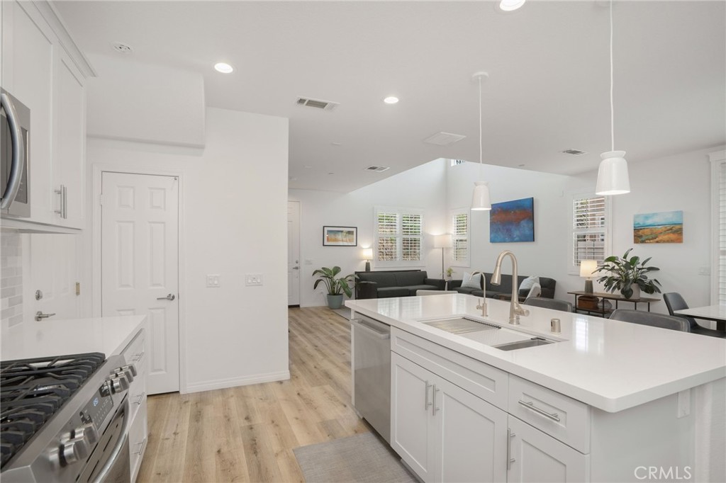 Photo 1 of 32 — 3604 Dunkirk Drive, Oxnard, CA 93035