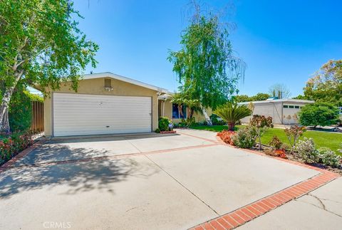 Photo of 20606 Skouras Drive, Winnetka, CA 91306 (MLS # OC25250237) Photo of 20606 Skouras Drive, Winnetka, CA 91306 (MLS # OC25250237)