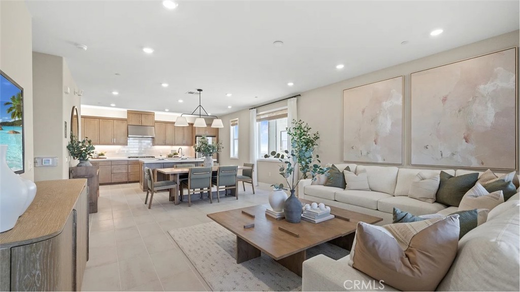 825 Sonia, Irvine CA 92618 - Photo 10