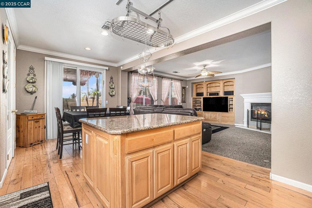 TIMBER POINT - Residential