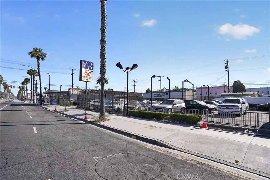 2211 Long Beach Boulevard